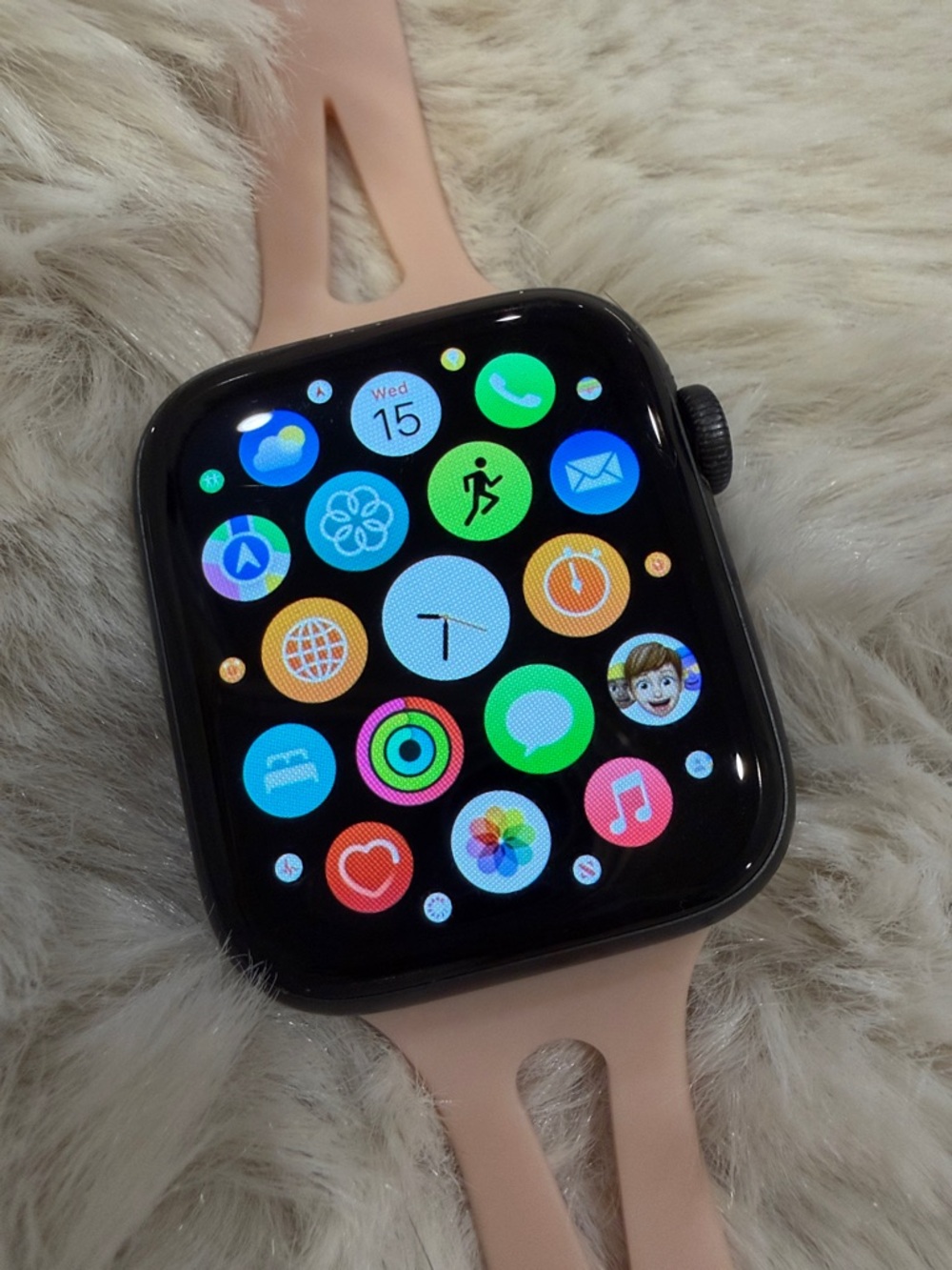 Apple Smartwatch Series 5 (44mm) with Free Bands & Charger included